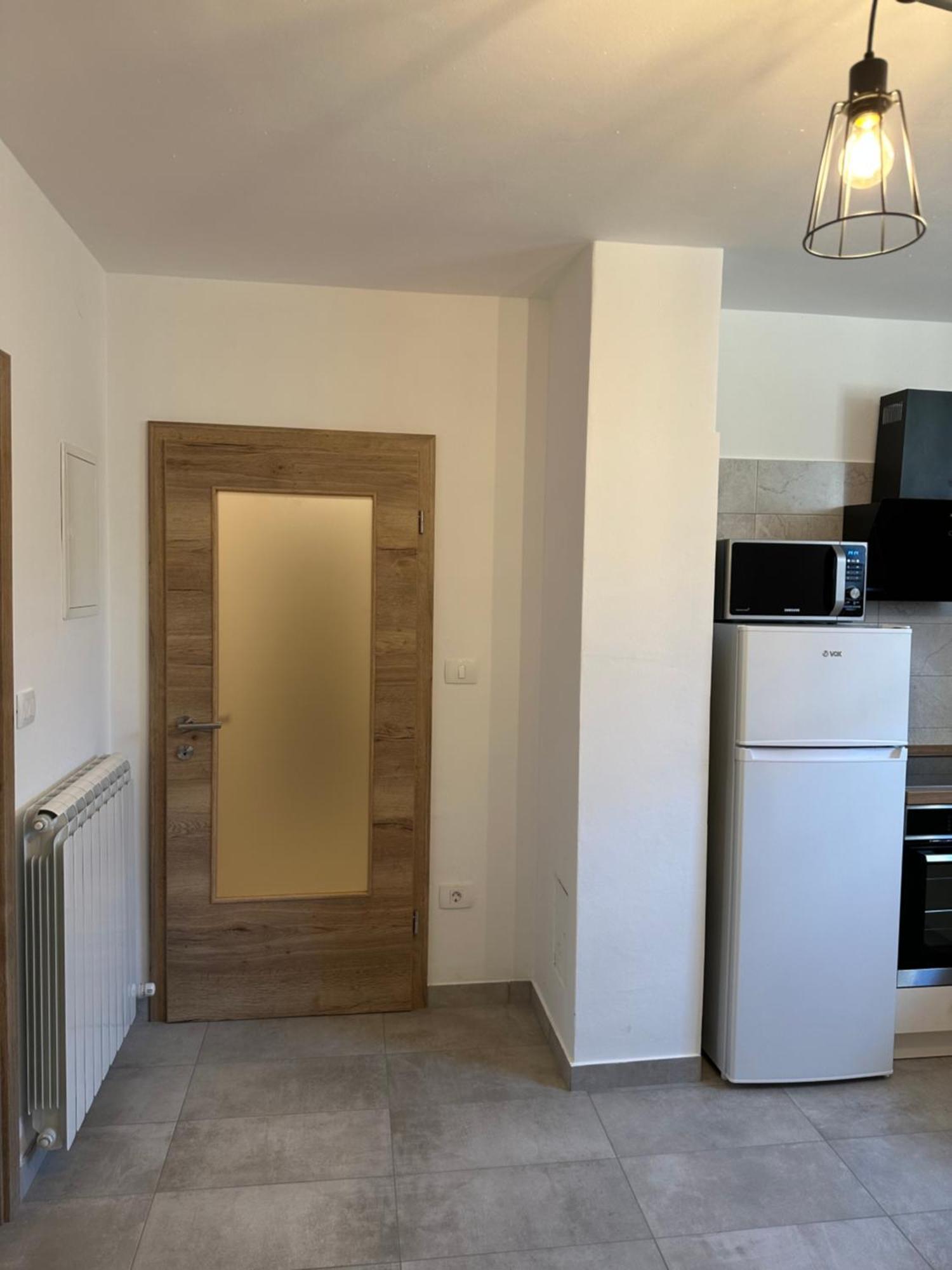 Apartma Anze Samec Dobravlje エクステリア 写真