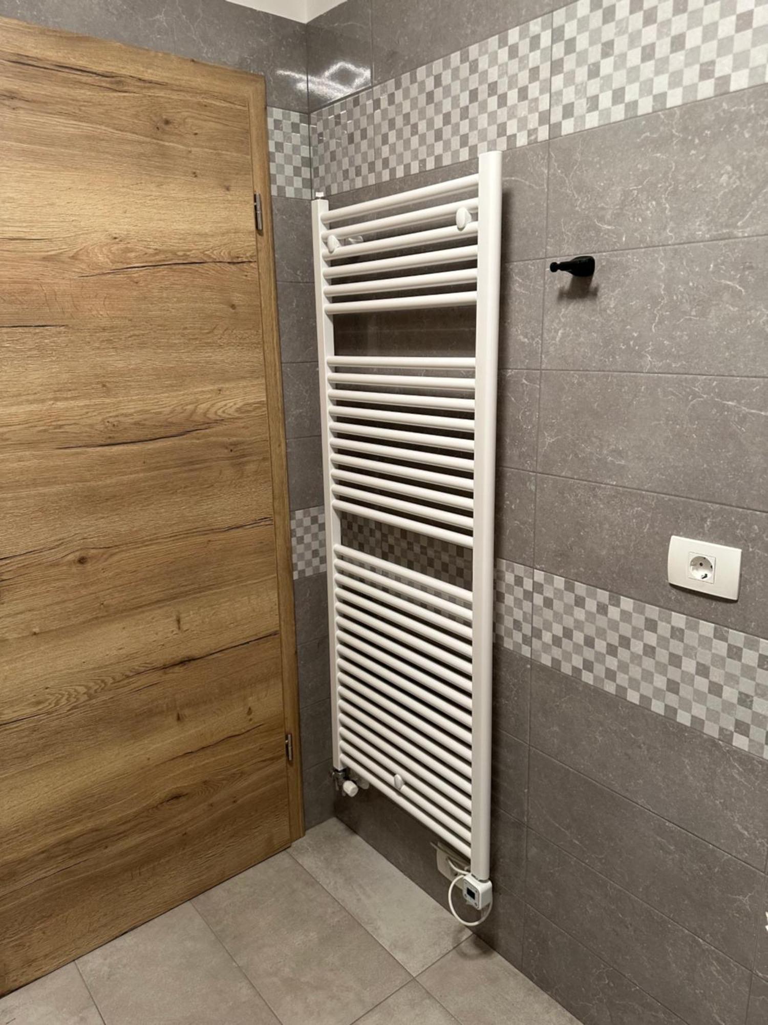 Apartma Anze Samec Dobravlje エクステリア 写真